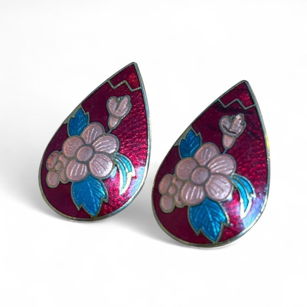 Vintage red, blue, and pink flower earrings with a touch of silver. - Picture 2 of 3